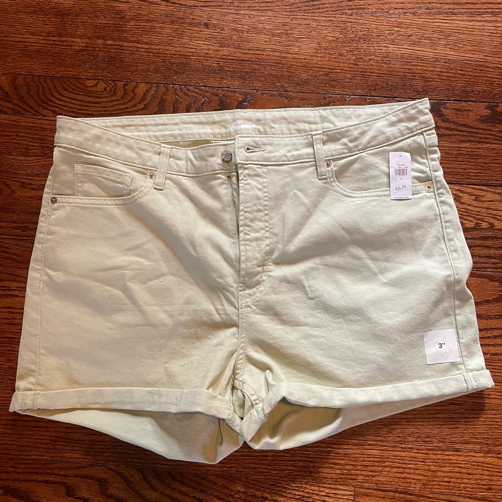 Old Navy OC High Rise Short